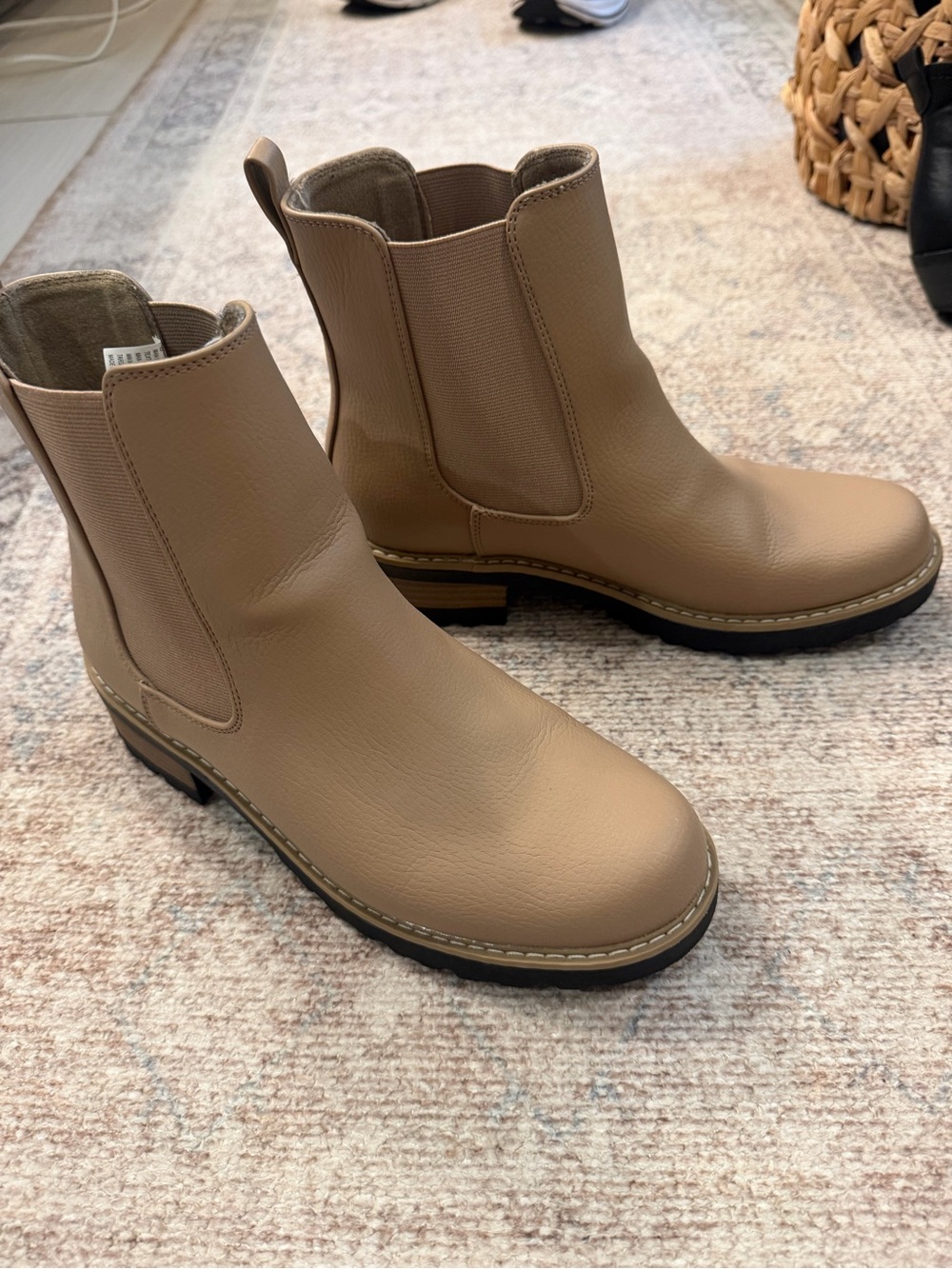 Universal Thread Tan Chelsea Ankle Boots